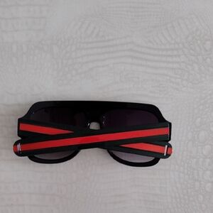 Men's Black  Plastic Aviator Sunglasses with Green/Red Stripes